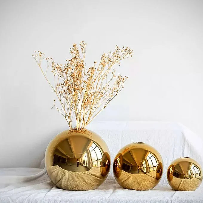 Adara, Golden 3-piece vase